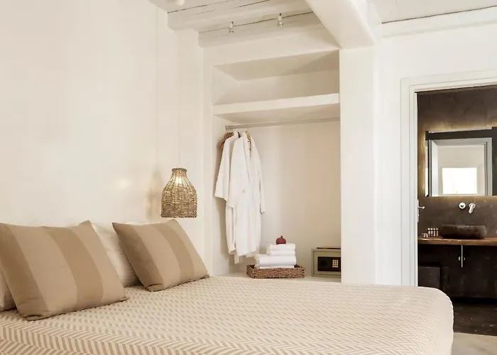 Luxury Naxos Grande Air Conditioning Outdoor Pool Villa *